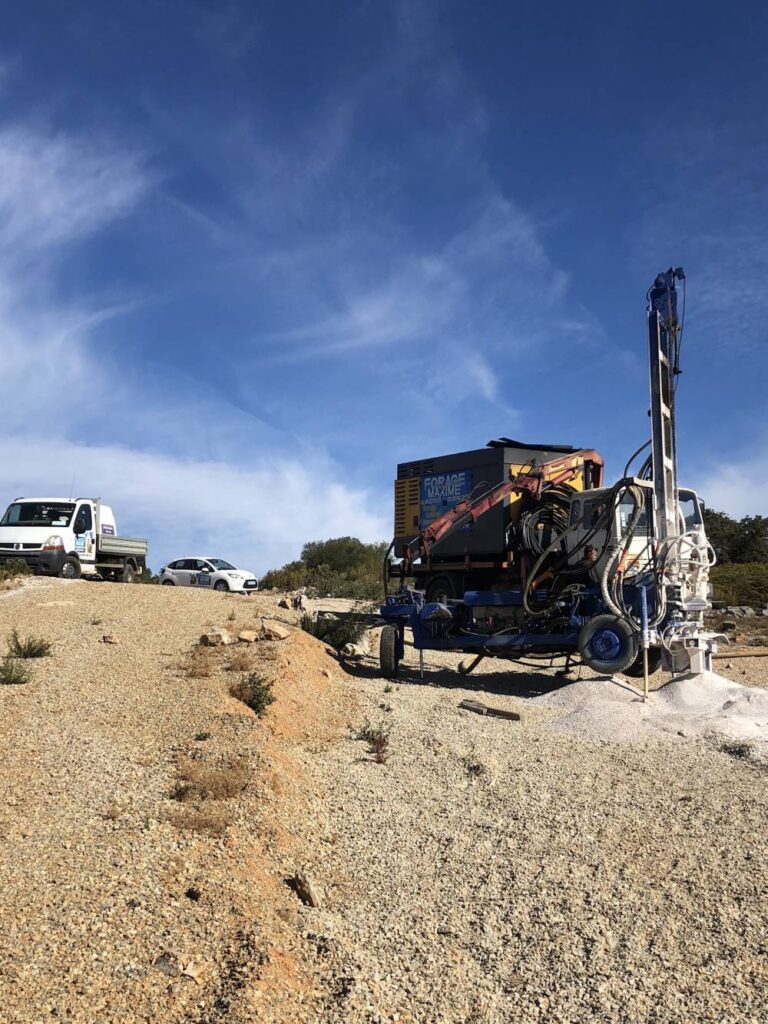forage maxime - foreuse en action dans le sable